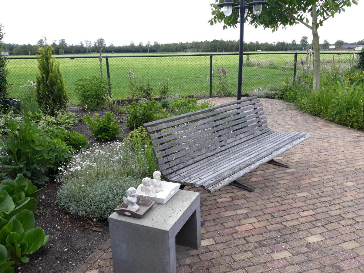Vakantiehuisje Achter Odiliapeel Exterior foto
